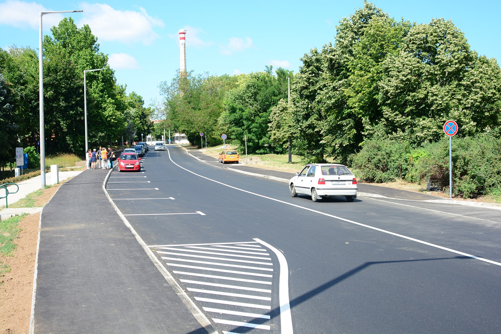 Elkészült a Túrózsáki utca felújítása - parkolókat alakítottak ki a szabadidőközpont mellett